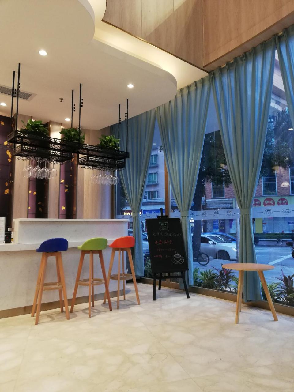 Ibis Styles Guangzhou Panyu Shiqiao Hotel Екстер'єр фото